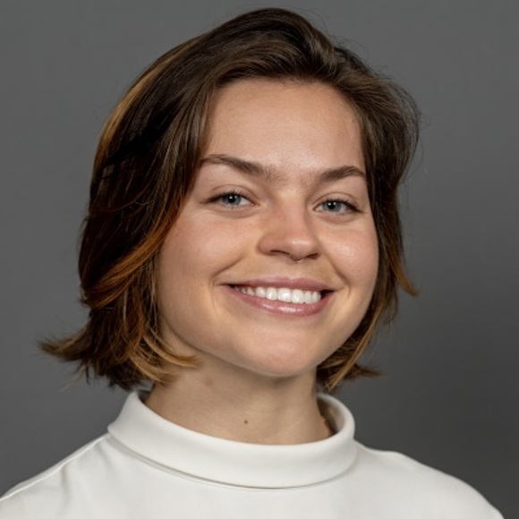 Meet your Posher, Sabina - Picture 1 of 1